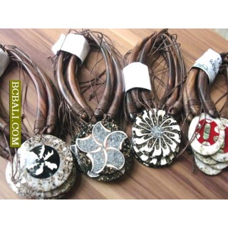 Ethnic Wooden Chokers Shell Sendant Necklaces